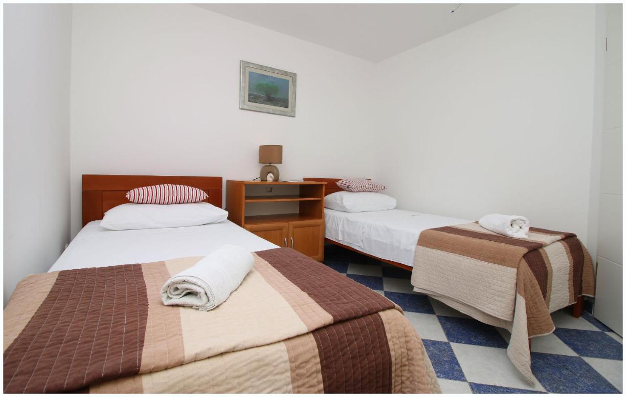 Apartments Elvis Primošten Eksteriør billede