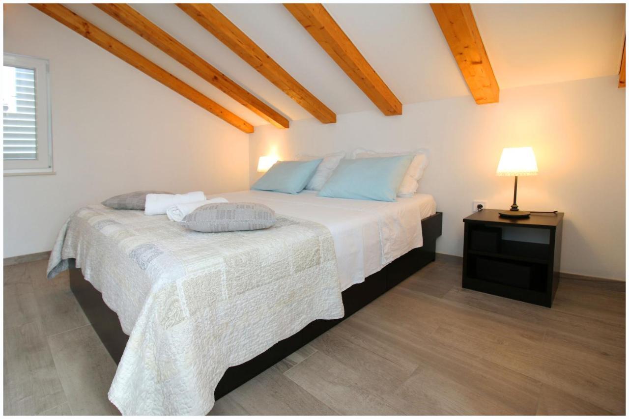 Apartments Elvis Primošten Eksteriør billede