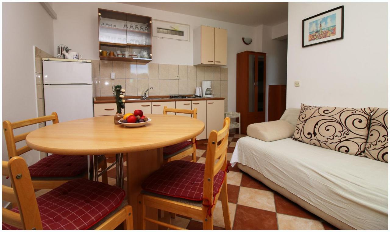Apartments Elvis Primošten Eksteriør billede