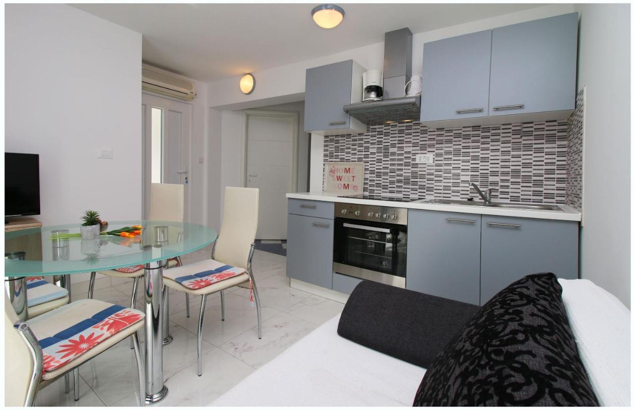 Apartments Elvis Primošten Eksteriør billede