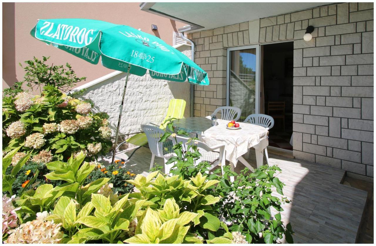 Apartments Elvis Primošten Eksteriør billede